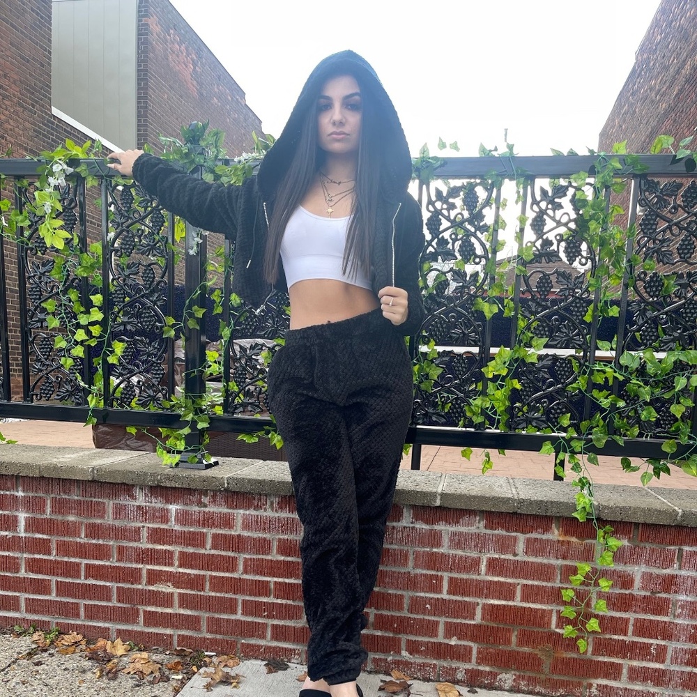 Baby it’s cold outside (pants set)